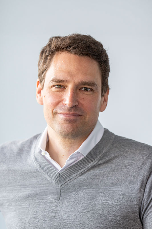 Portrait des Referenten Holger Sucker