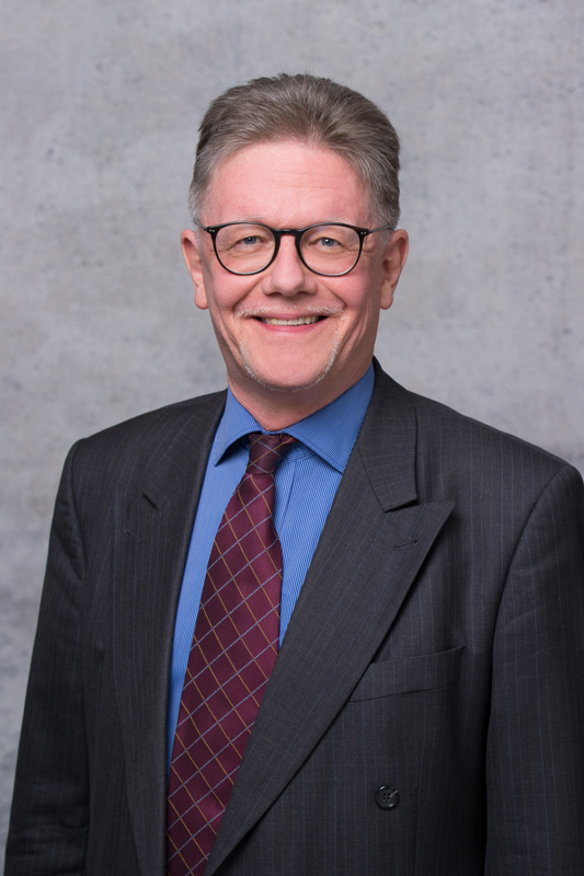 Portrait des Referenten Rolf Theißen